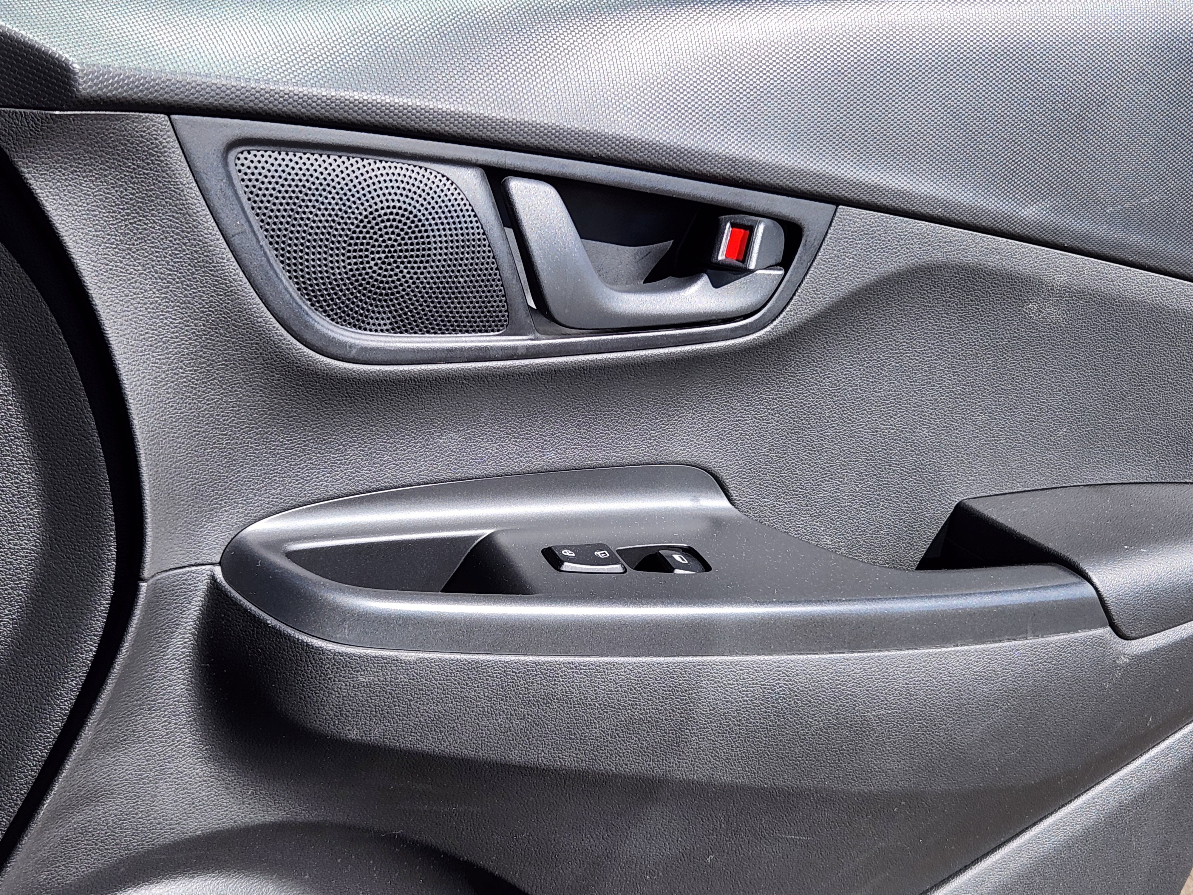 Used 2019 Hyundai Kona SE image 14