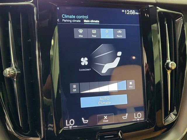 Used 2018 Volvo XC60 T6 Momentum w/ Convenience Package image 30