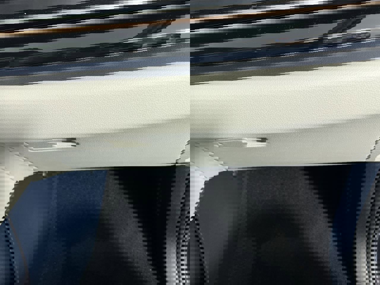 Certified 2025 Kia Carnival SX Prestige FWD image 31