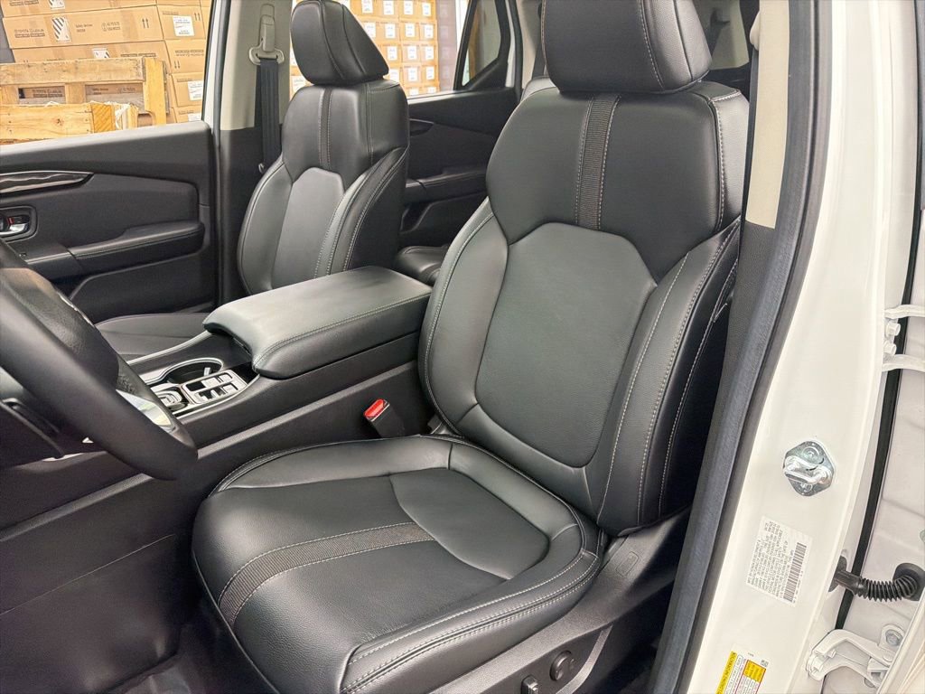 Used 2025 Honda Pilot Touring image 21