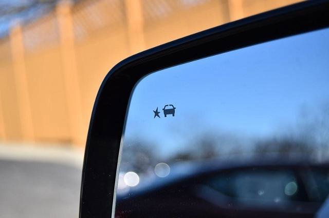 Used 2020 Chevrolet Traverse RS image 12