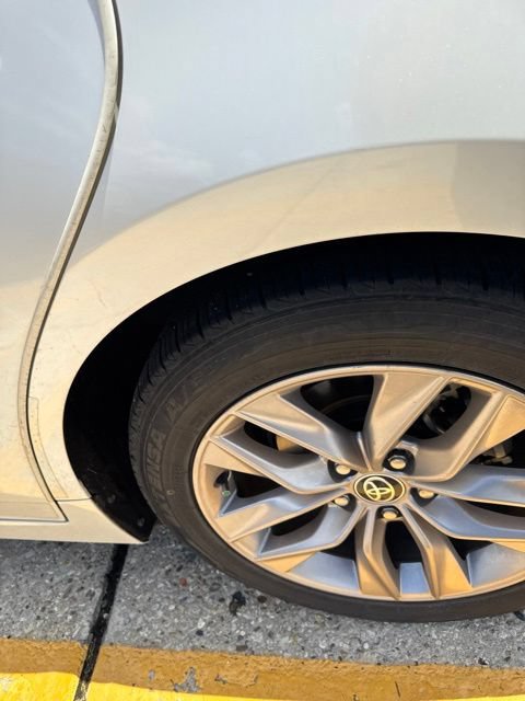 Used 2021 Toyota Avalon XLE w/ Moonroof Package FWD image 23