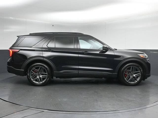 Certified 2025 Ford Explorer ST AWD/4WD image 8