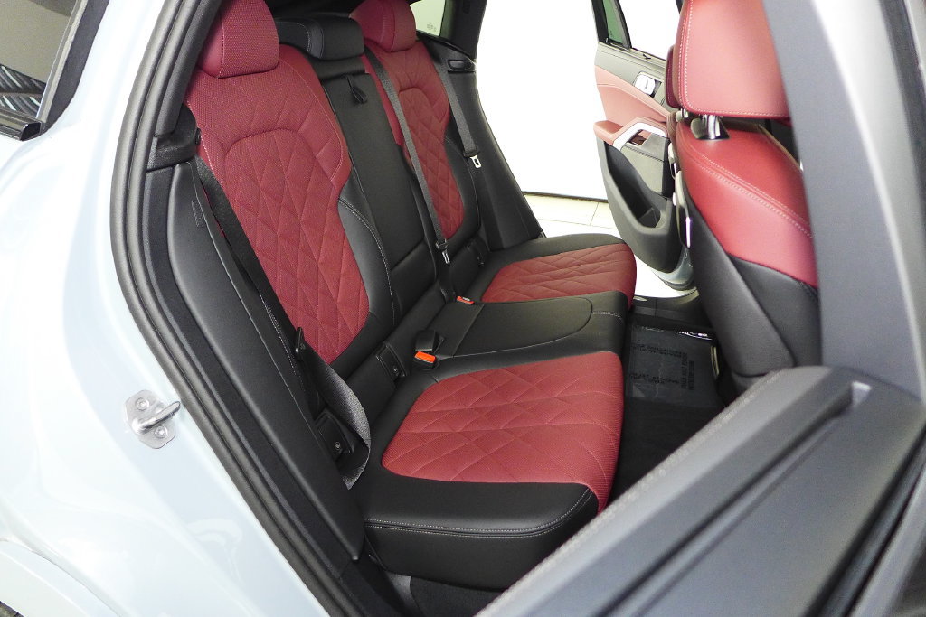 Used 2024 BMW X6 M60i w/ Executive Package AWD/4WD image 20