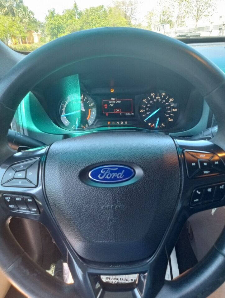 Used 2017 Ford Explorer FWD image 7
