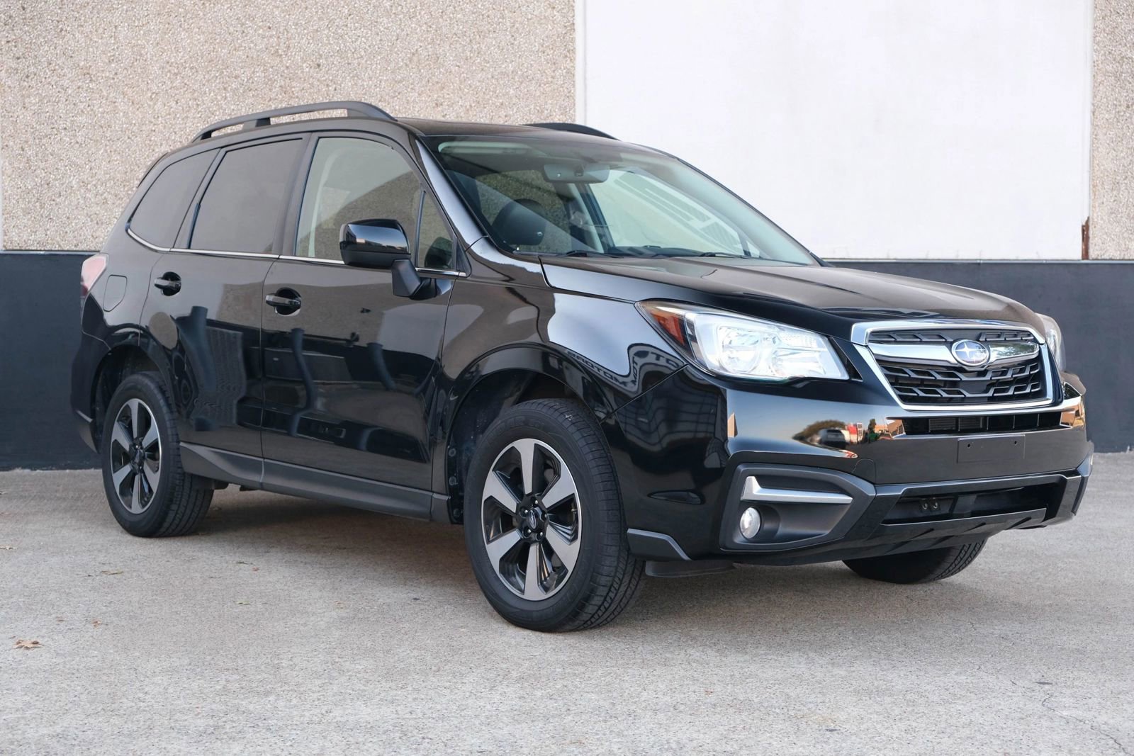 Used 2017 Subaru Forester 2.5i Limited w/ Popular Package #2 image 4