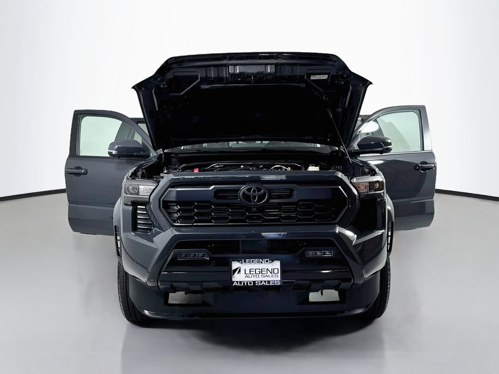Used 2024 Toyota Tacoma TRD Sport w/ TRD Sport Premium Package AWD/4WD image 21