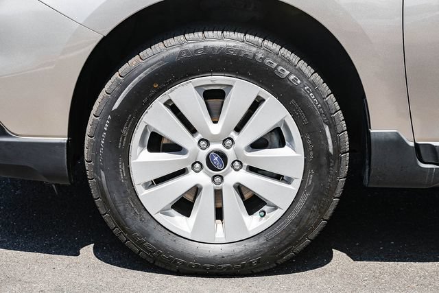 Used 2016 Subaru Outback 2.5i Premium AWD/4WD image 11