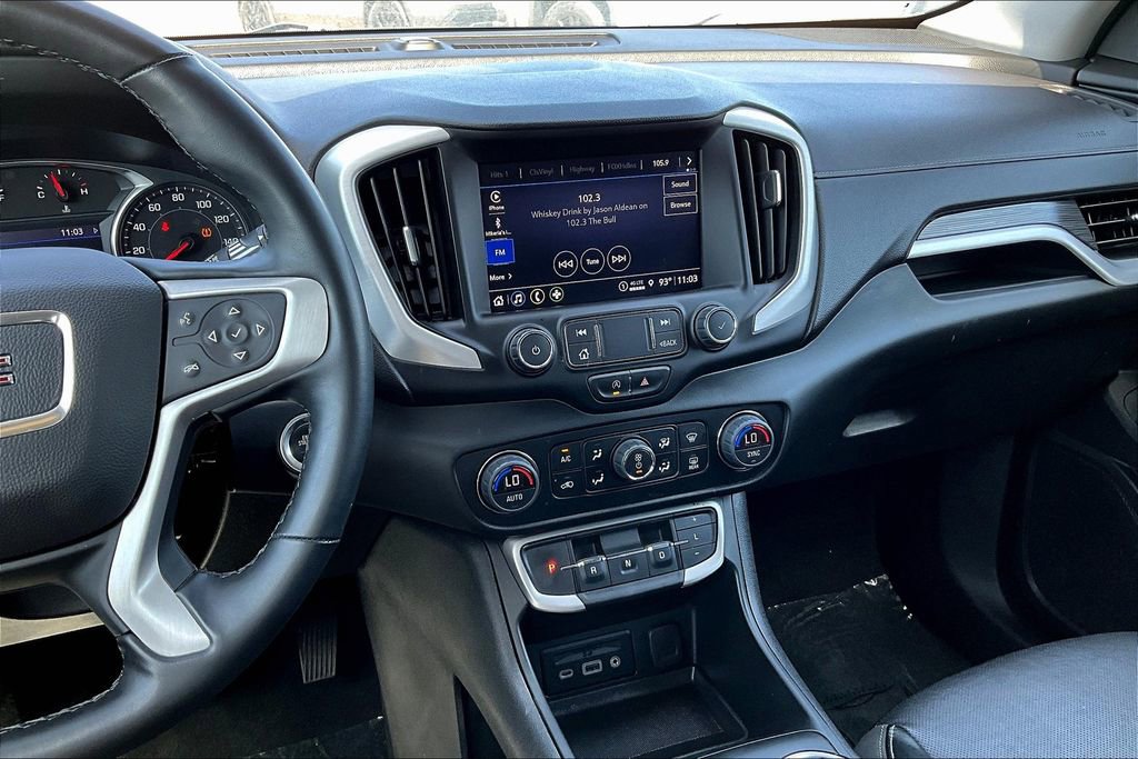 Used 2023 GMC Terrain SLT image 8