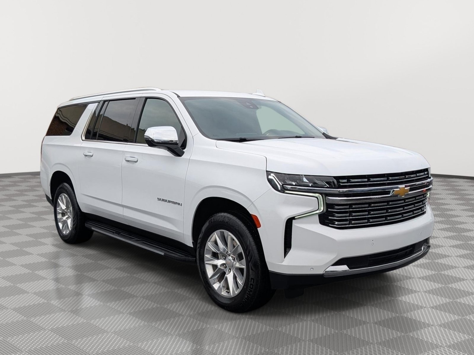 Used 2024 Chevrolet Suburban Premier RWD image 7