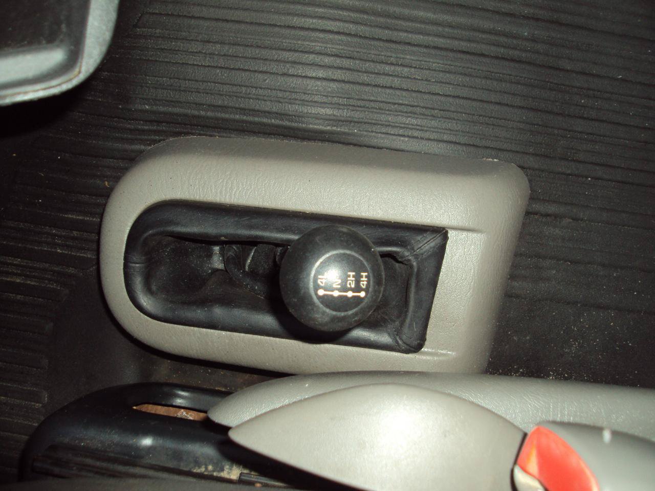 Used 2013 Chevrolet Express 1500 AWD image 24