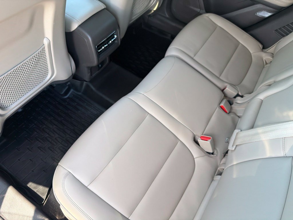 Used 2023 Lincoln Corsair AWD image 14