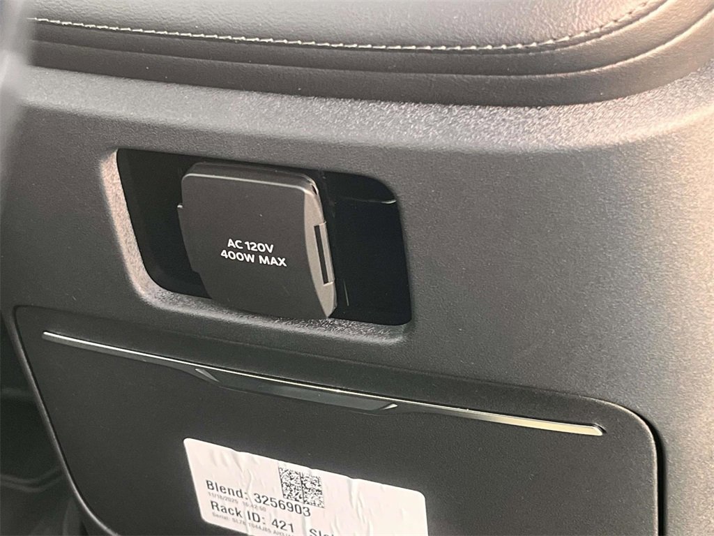 New 2025 Lincoln Navigator Reserve image 19