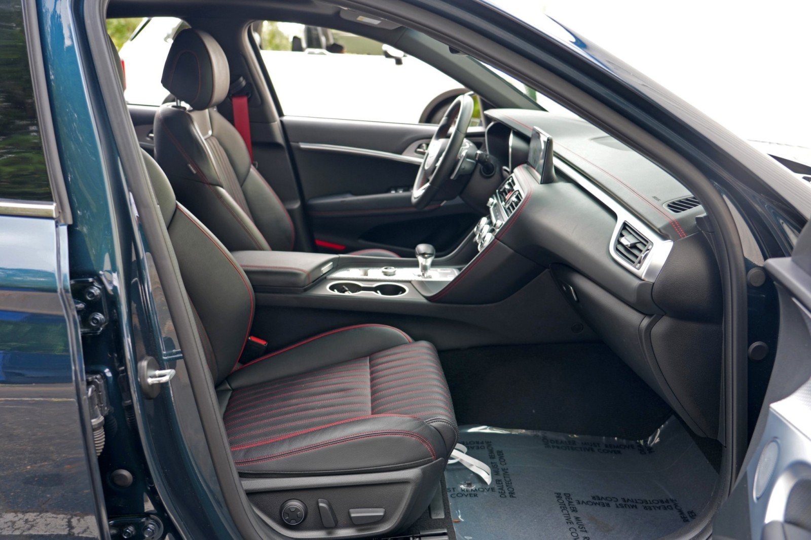 Used 2022 Genesis G70 3.3T w/ Sport Advanced Package RWD image 15