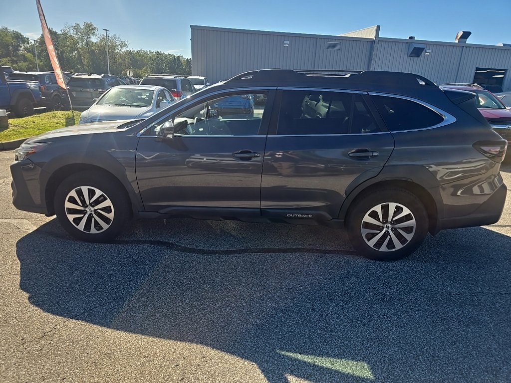 Certified 2023 Subaru Outback Premium AWD/4WD image 6