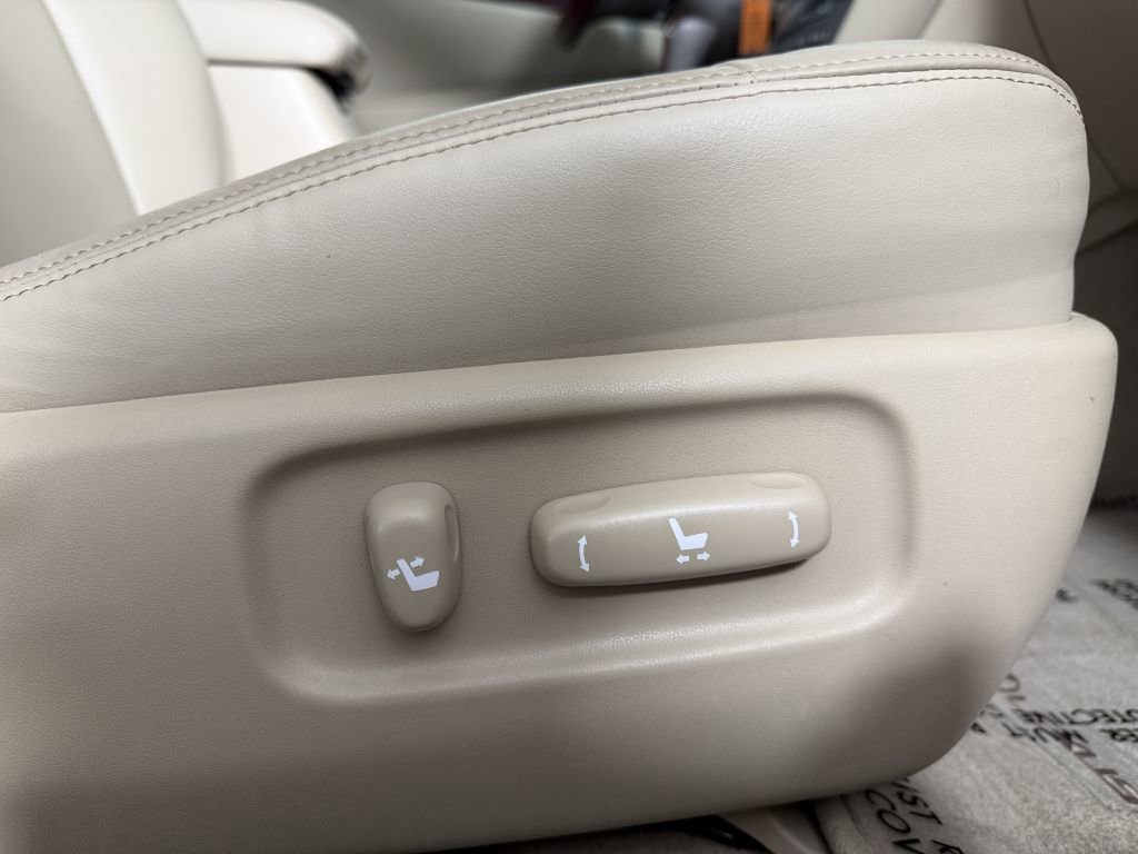 Used 2004 Lexus ES 330 image 35