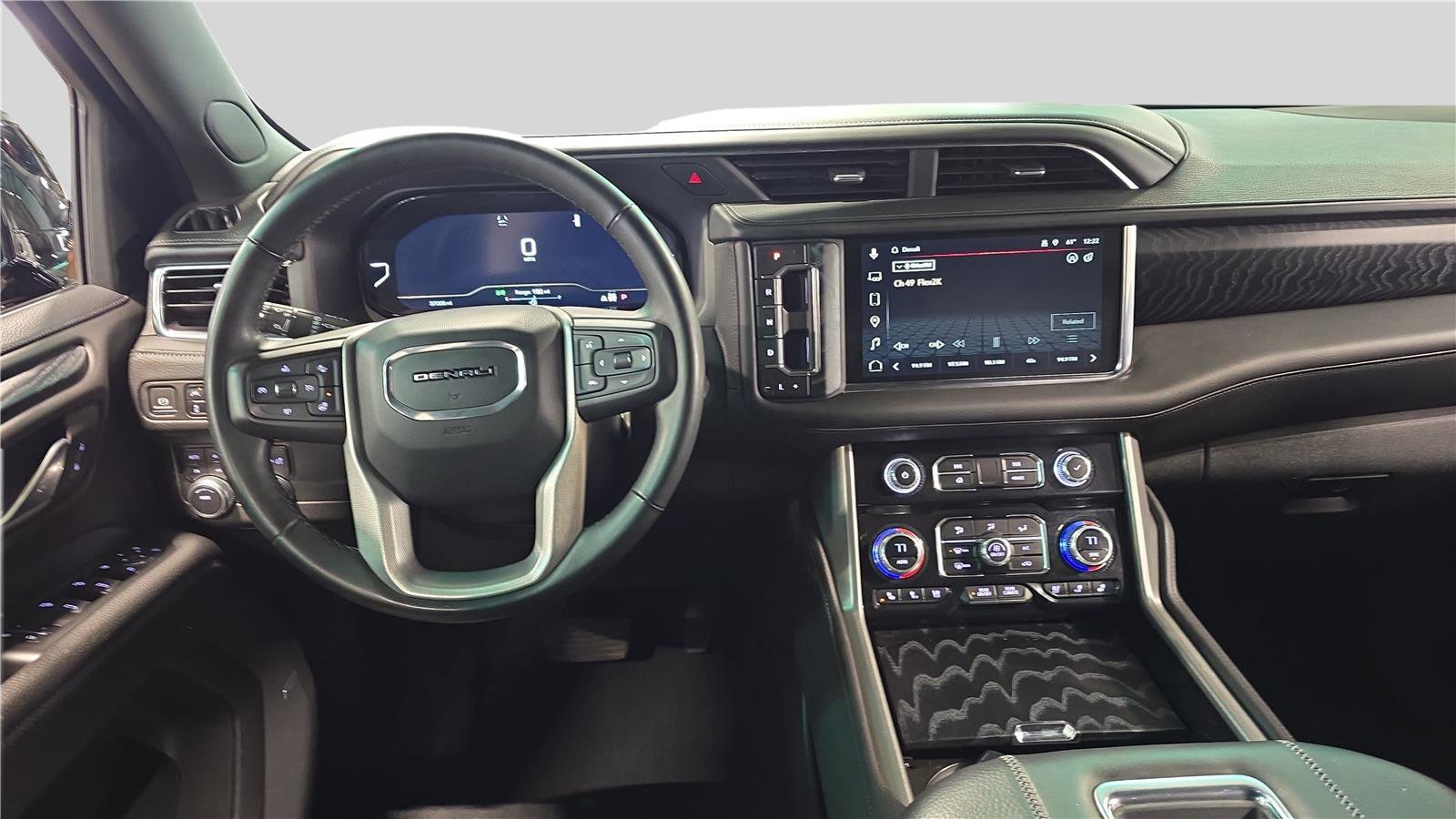 Used 2023 GMC Yukon XL Denali w/ LPO, Floor Liner Package AWD/4WD image 9