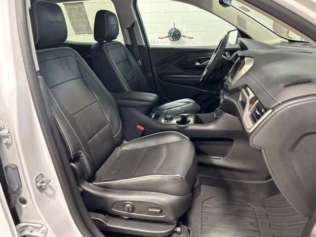 Used 2020 GMC Terrain Denali w/ Denali Premium Package AWD/4WD image 12