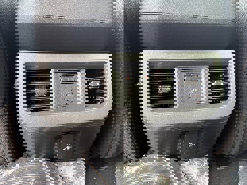 New 2025 Ford F250 Lariat w/ Lariat Ultimate Package image 15