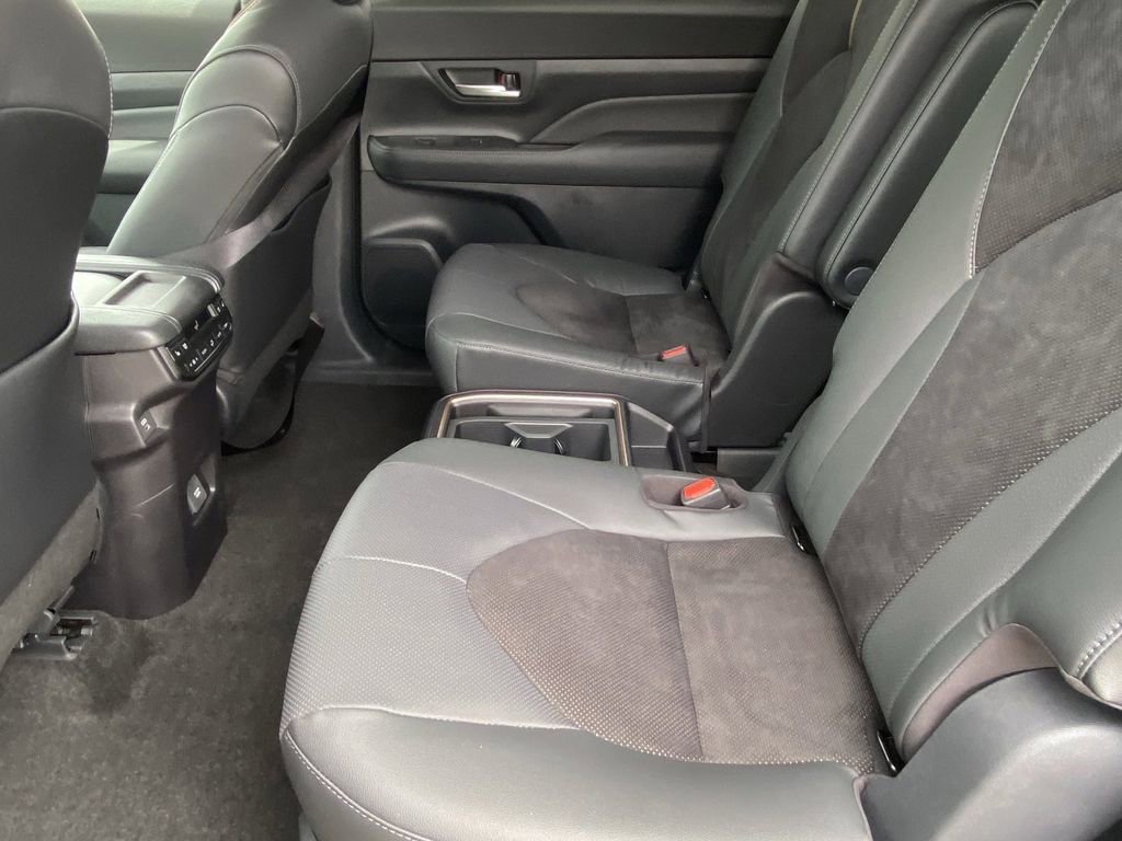 Certified 2026 Toyota Grand Highlander AWD Hybrid image 22