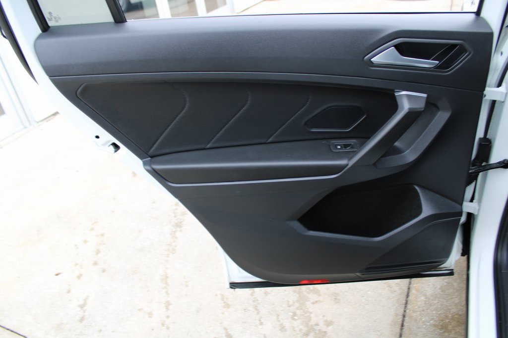 Certified 2021 Volkswagen Tiguan SEL Premium R-Line image 23