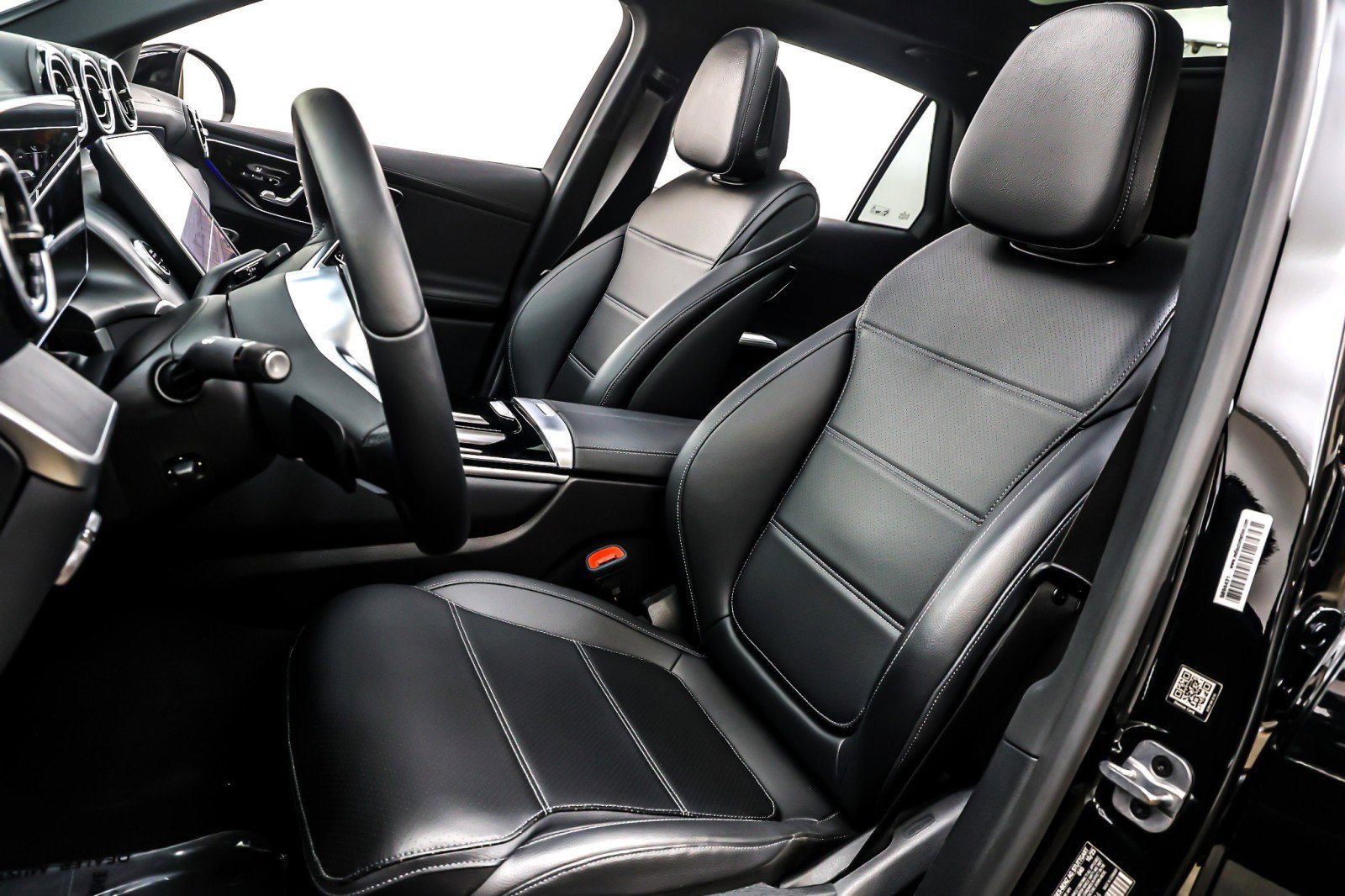 Used 2024 Mercedes-Benz GLC 300 image 18