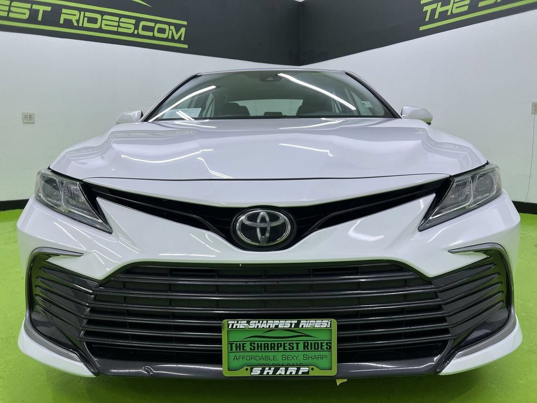 Used 2022 Toyota Camry LE FWD image 3