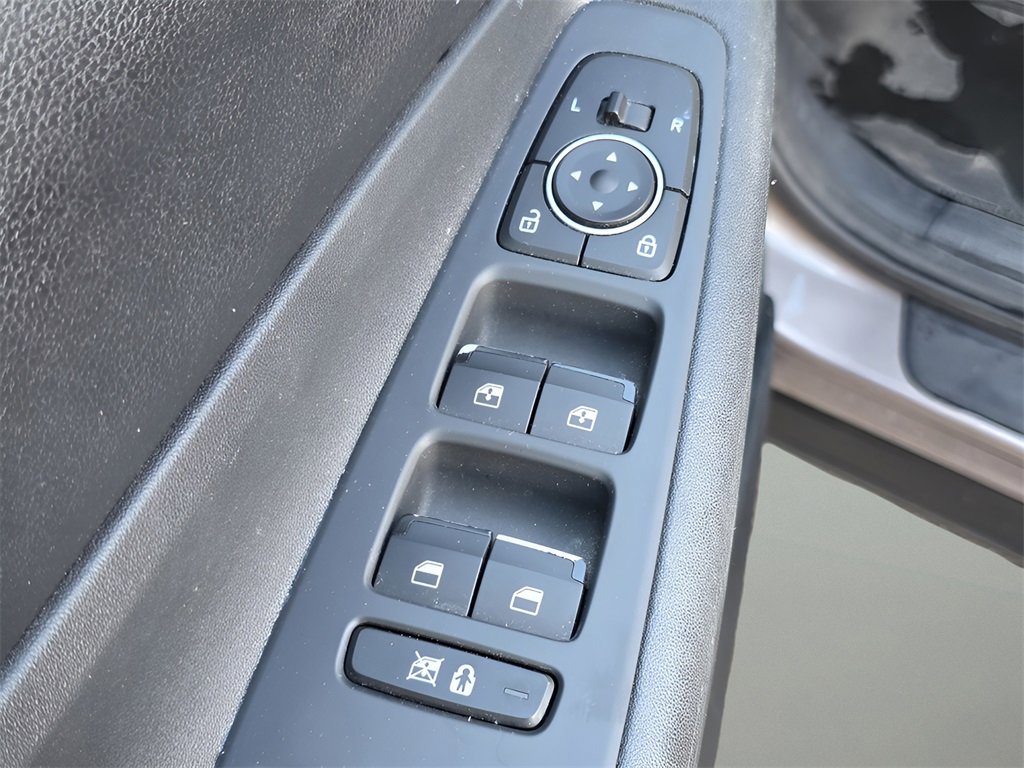 Used 2020 Hyundai Santa Fe SEL w/ Convenience Package image 18