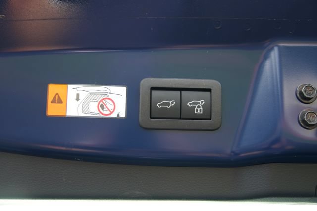Used 2026 Toyota Prius Plug-In Hybrid FWD image 12