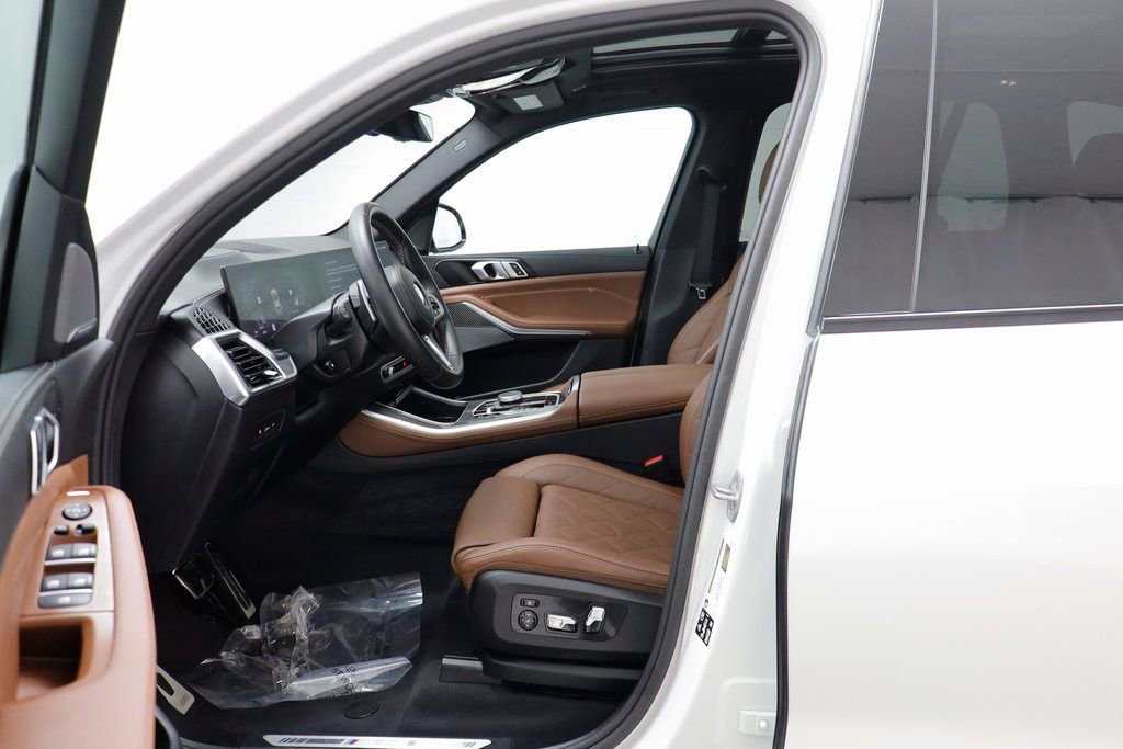 Used 2026 BMW X5 M60i image 5