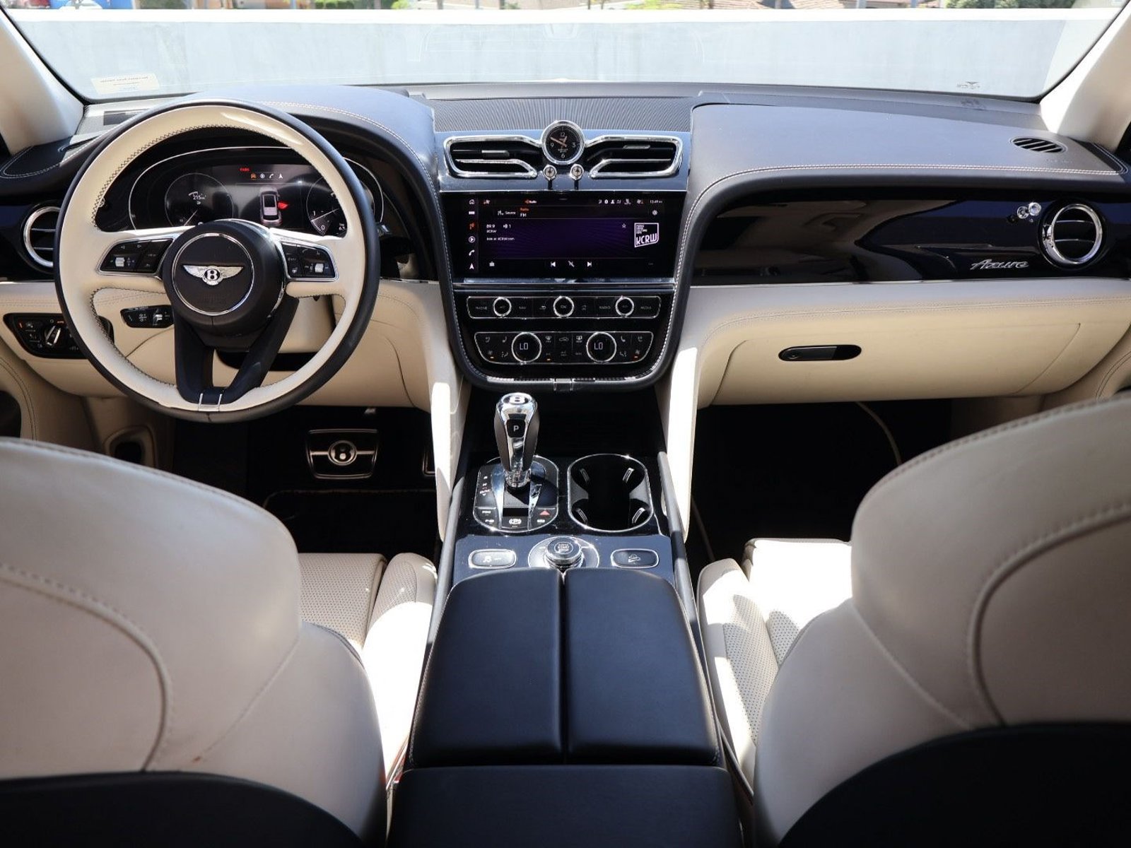 Certified 2023 Bentley Bentayga AWD/4WD image 5