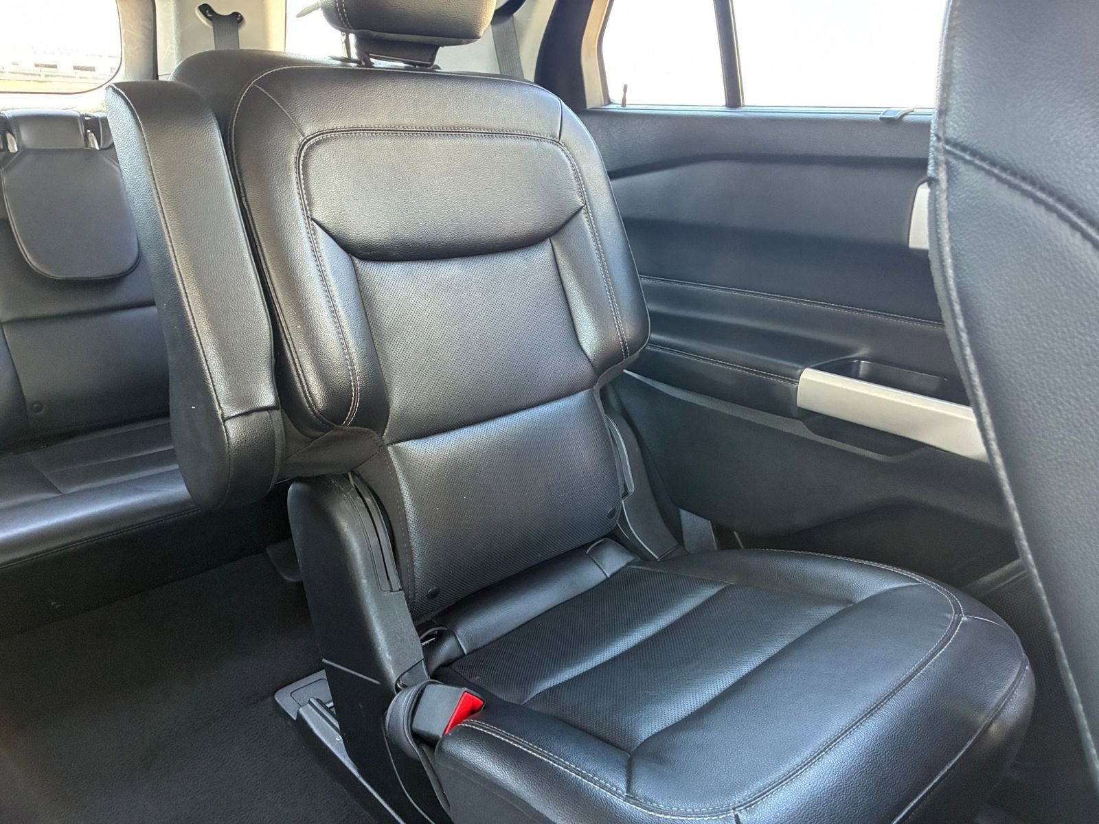 Used 2023 Ford Explorer Limited image 41