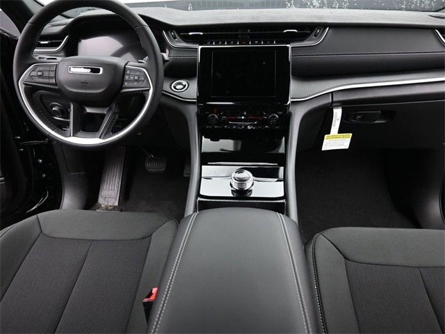 New 2025 Jeep Grand Cherokee Laredo X w/ Luxury Tech Group I image 23