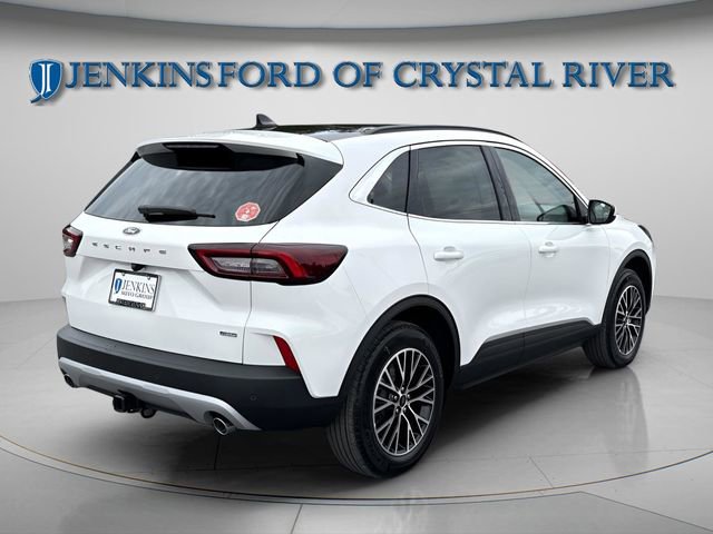 New 2026 Ford Escape SE w/ Class II Trailer Tow Package image 15