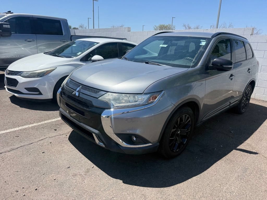 Used 2019 Mitsubishi Outlander LE FWD image 1