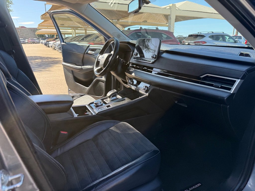 Used 2022 Mitsubishi Outlander SE FWD image 15