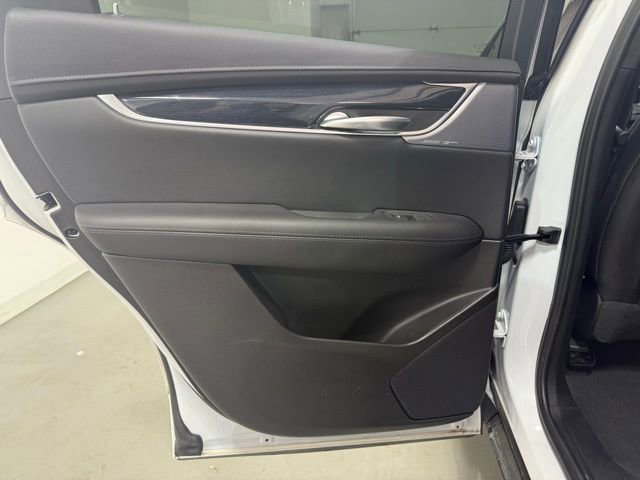 Used 2025 Cadillac XT5 Premium Luxury image 24