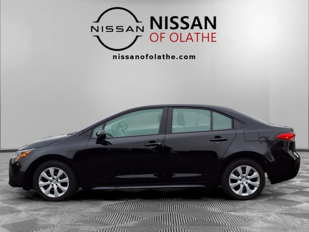 Used 2025 Toyota Corolla LE FWD image 20