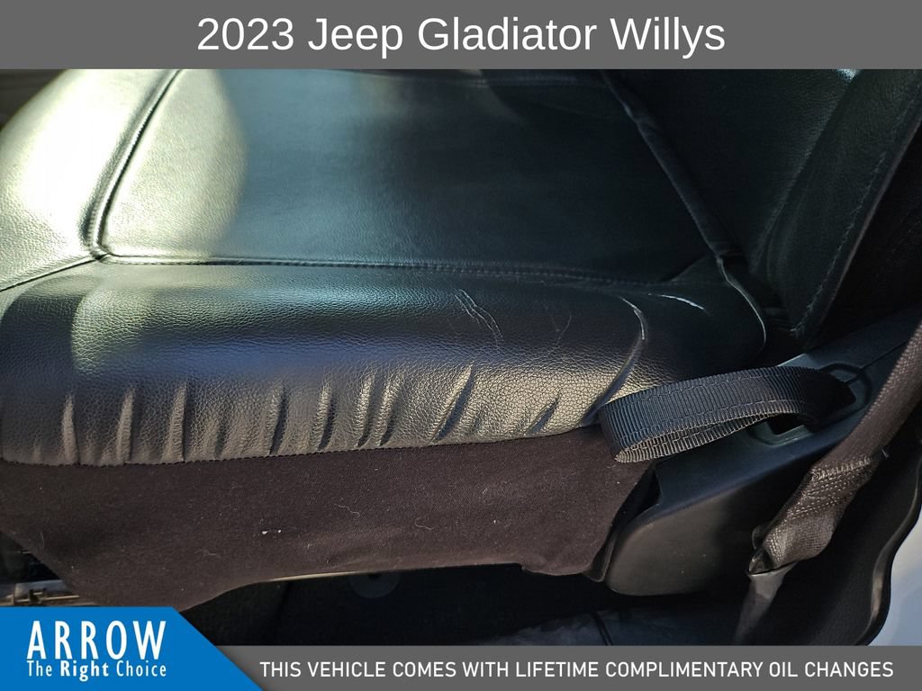 Used 2023 Jeep Gladiator Sport AWD/4WD image 23