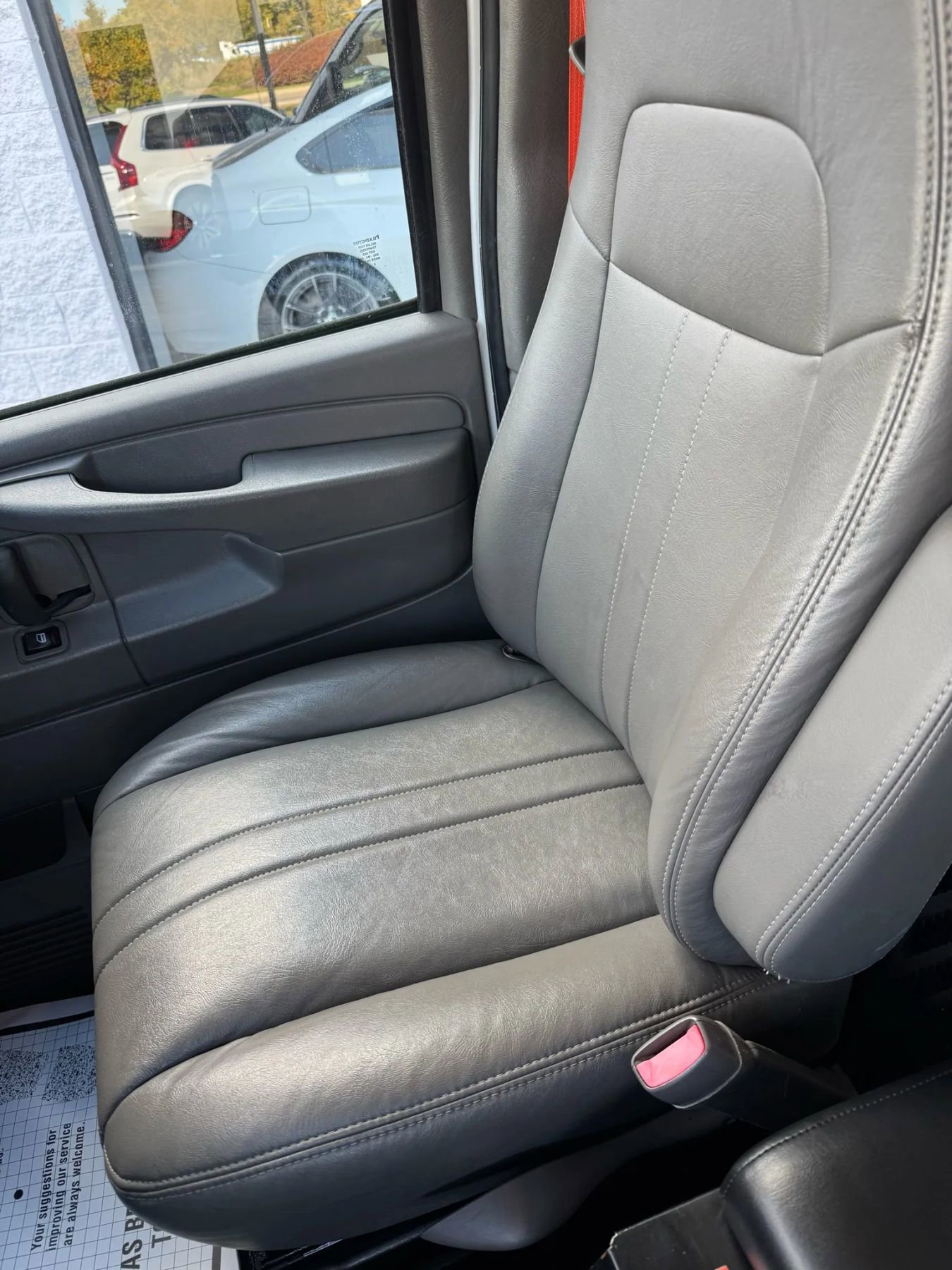 Used 2014 Chevrolet Express 2500 image 14