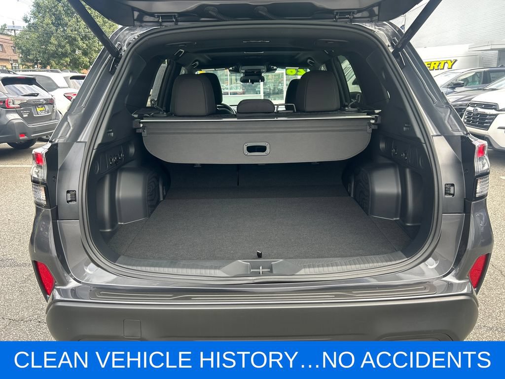 Used 2026 Subaru Forester Premium AWD/4WD image 2