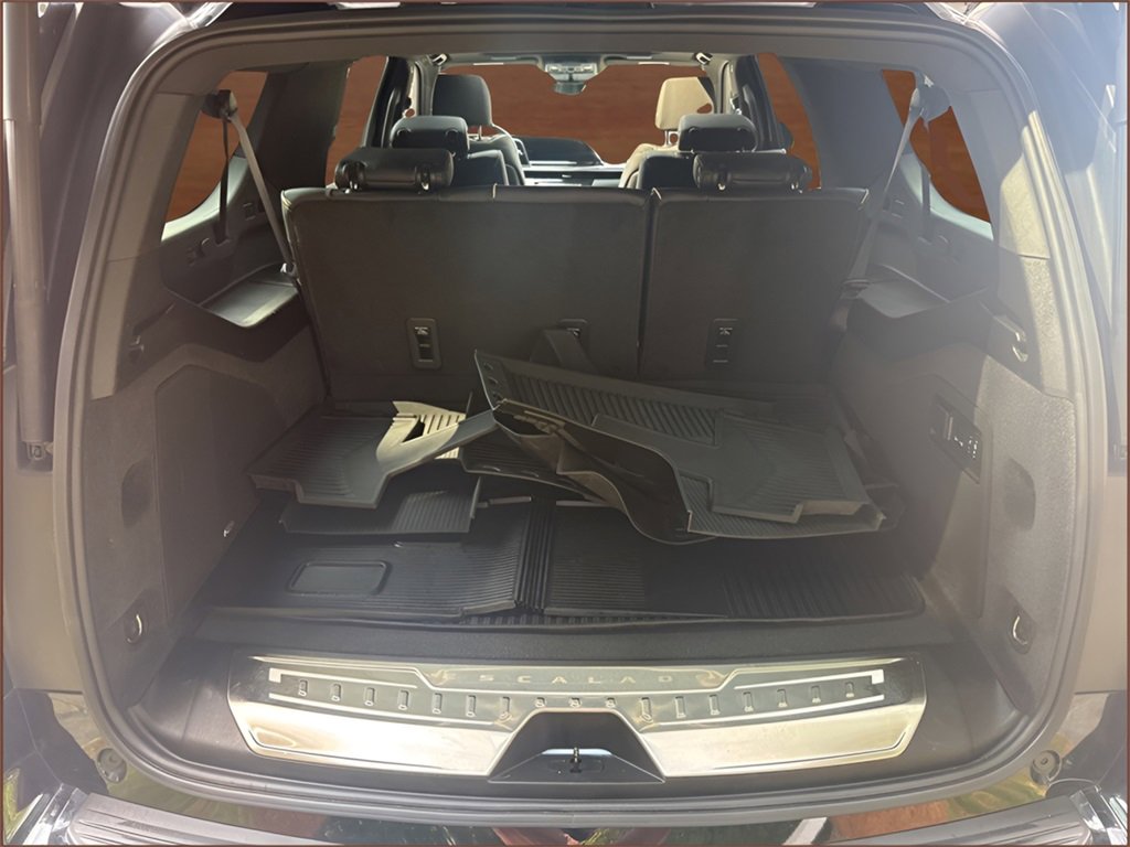 Used 2022 Cadillac Escalade ESV Sport w/ Touring Package image 10