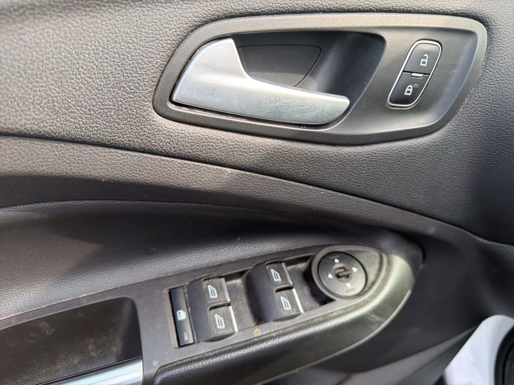 Used 2019 Ford Escape SE image 10