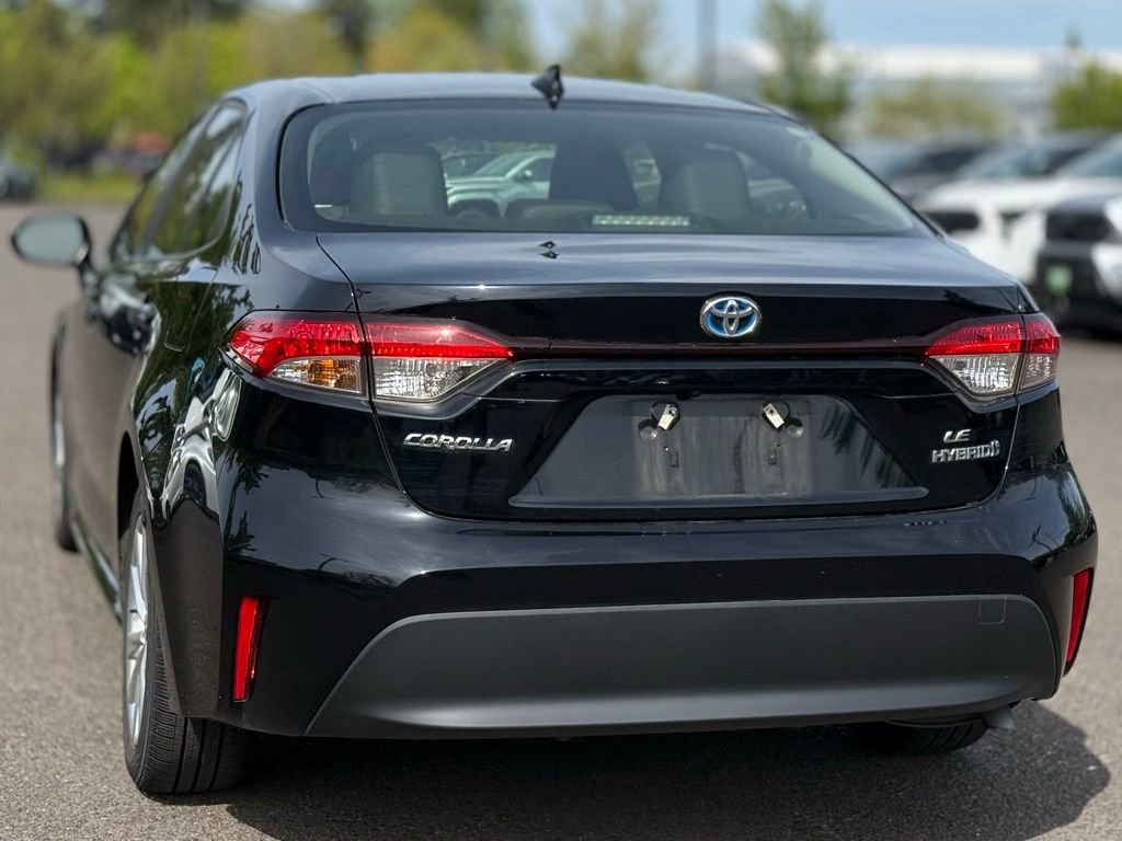 Certified 2024 Toyota Corolla LE w/ LE Convenience Package FWD image 3
