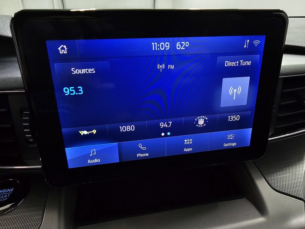 Used 2022 Ford Explorer XLT w/ Equipment Group 202A AWD/4WD image 15