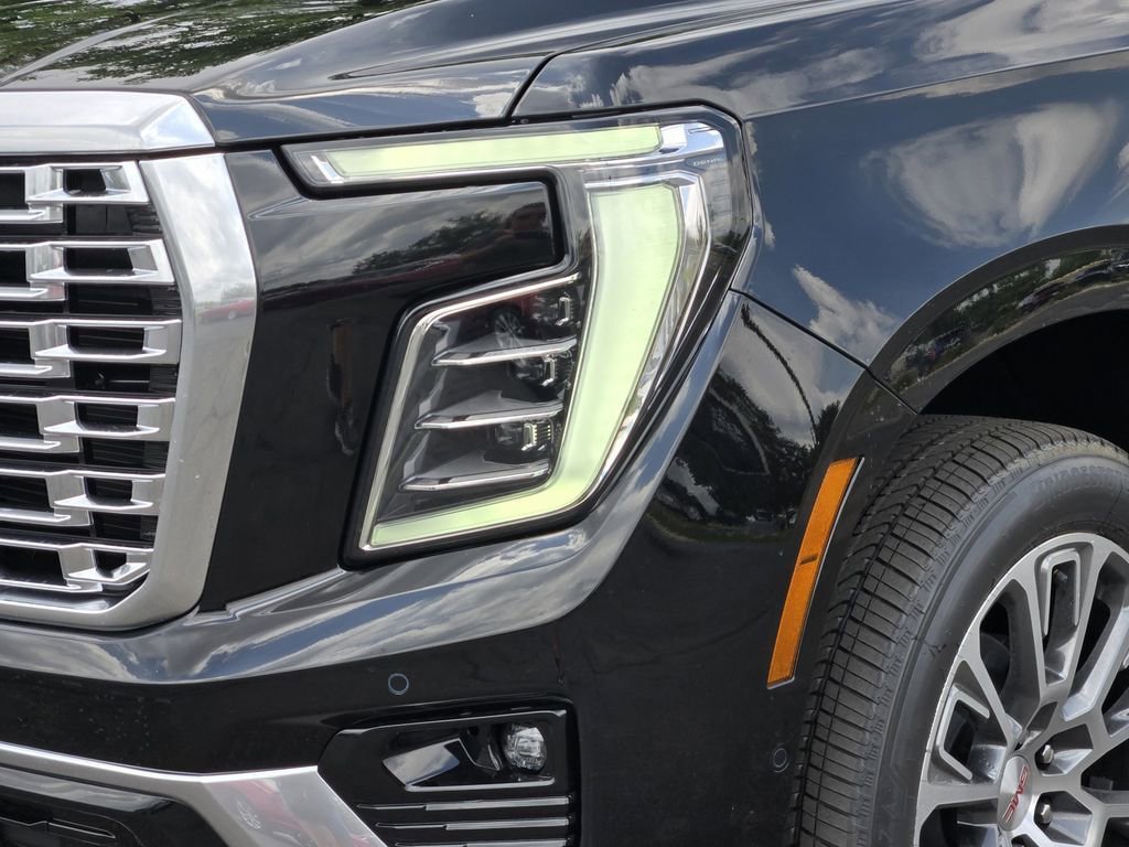 New 2026 GMC Yukon XL Denali w/ Denali Reserve Package AWD/4WD image 5