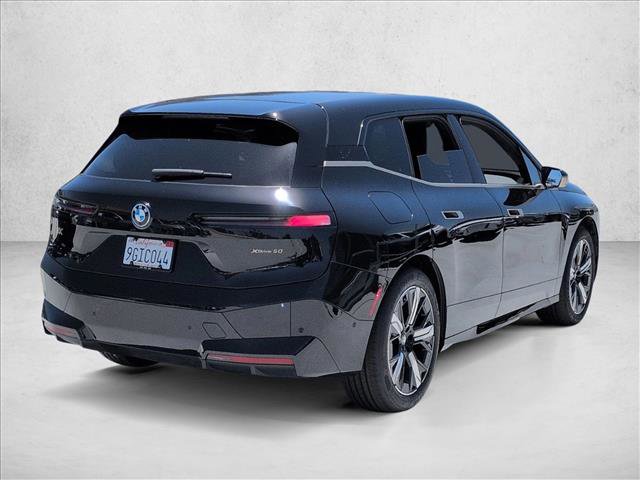 Used 2023 BMW iX xDrive50 w/ Premium Package AWD/4WD image 5