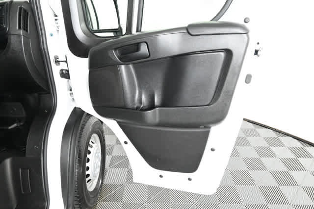 Used 2024 RAM ProMaster 2500 w/ Convenience Group FWD image 8