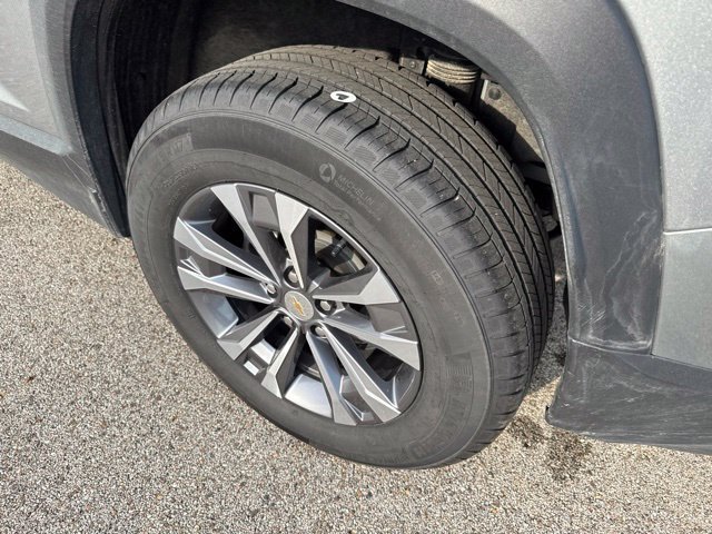 Used 2025 Chevrolet Equinox LT AWD/4WD image 11