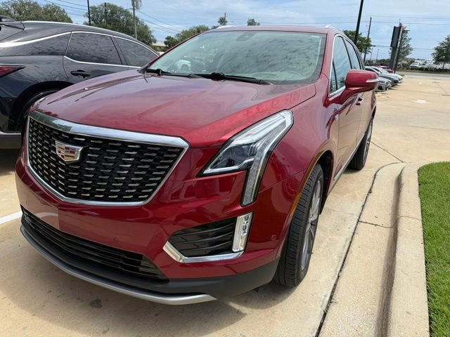 Used 2023 Cadillac XT5 Premium Luxury w/ Technology Package FWD image 1